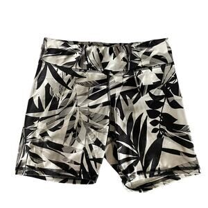3/$15 Old Navy Girls Active Black and White Tropical Shorts